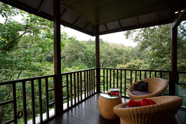 Arnetta Luxury Balcony